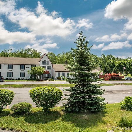 Rodeway Inn Lakeville Εξωτερικό φωτογραφία