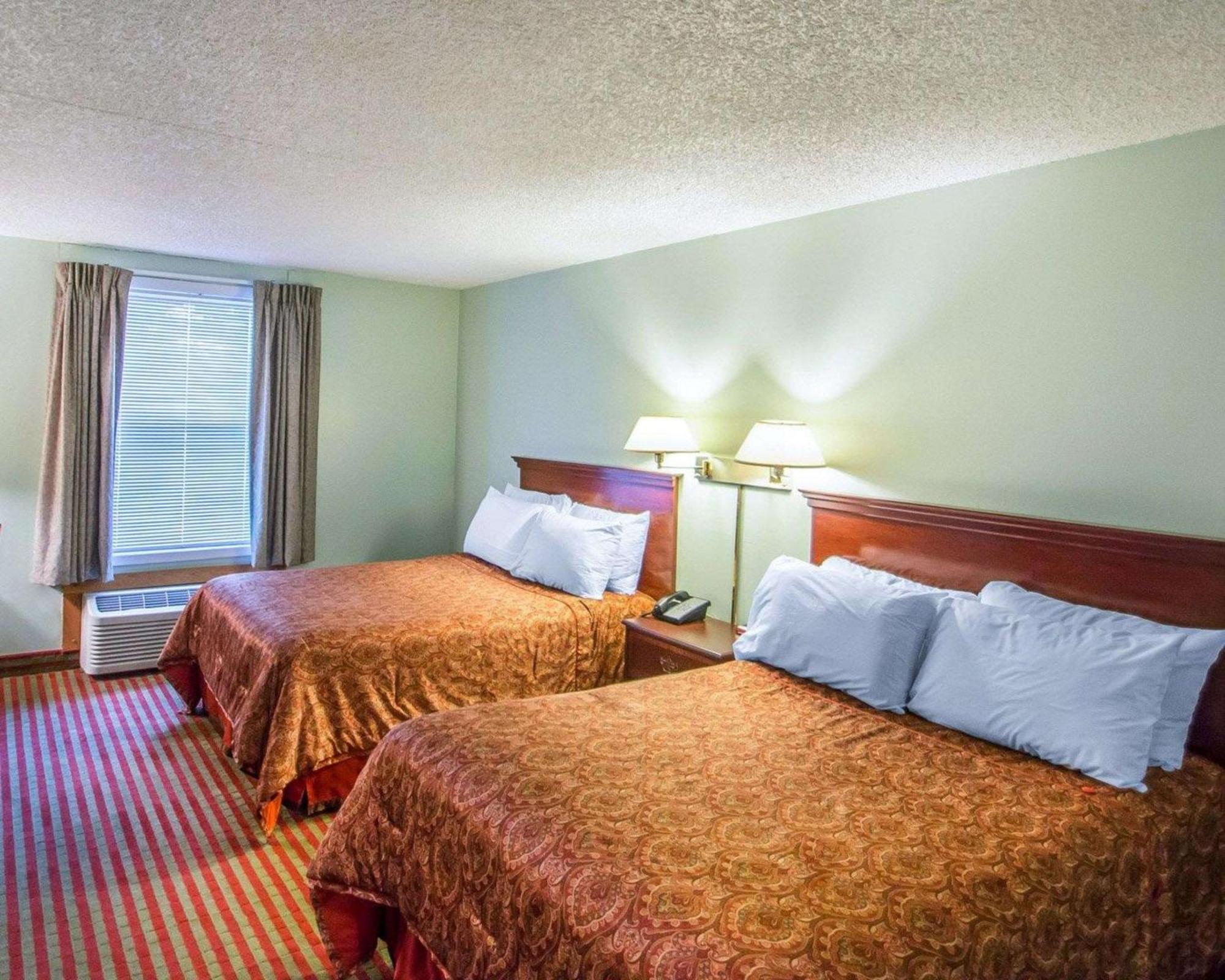 Rodeway Inn Lakeville Εξωτερικό φωτογραφία