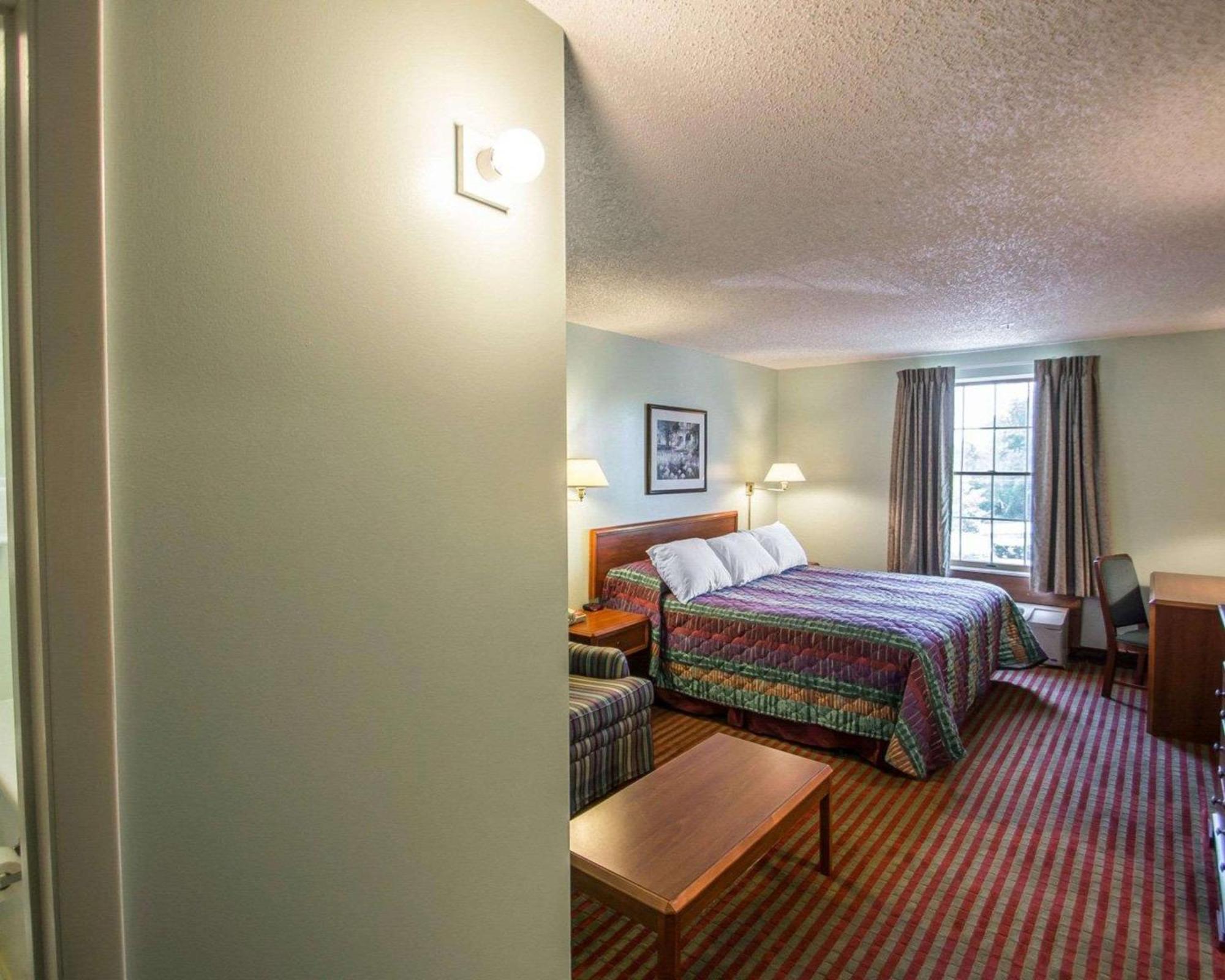 Rodeway Inn Lakeville Εξωτερικό φωτογραφία